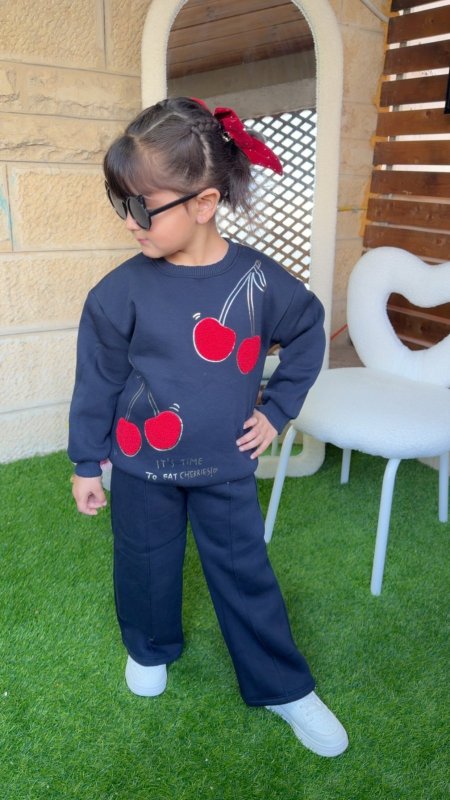 طقم بناتي عملي