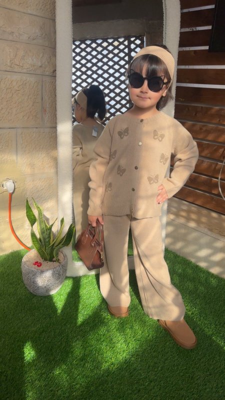 طقم صوف بناتي